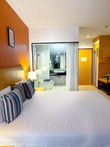 Vogue Pattaya Hotel