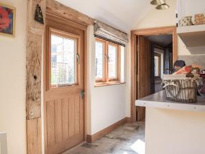 Badgers Den - Uk32084