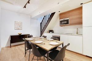 Spacious Apartment -2BR 8P- Near Nation