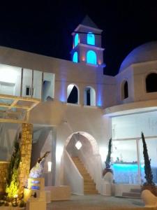 Kouros Home & Suites