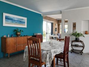 Shanti, home away from home in De Kelders