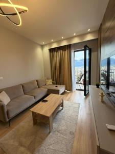 Luxury Garden Building Apartment 14th Floor City Center Tirana