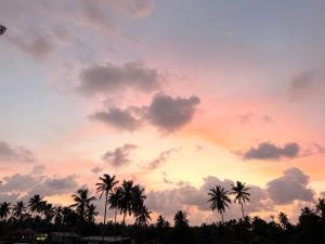 Sri White Villa Airport Boutique Hotel