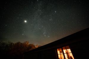 Deer Cabin-hot tub-dog friendly-mountain view