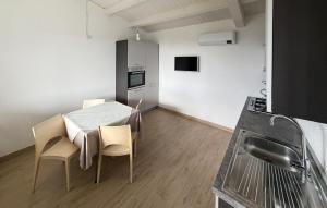 Stunning Apartment In Mazzarino