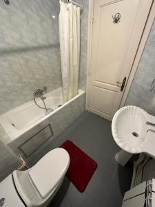 un grand 2 chambres et salon à ennasr1