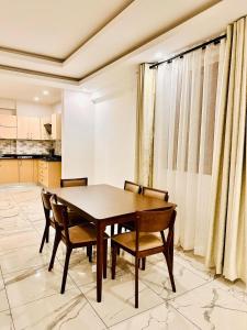 Spacious 3-Bedroom Apartment 2 Minutes Walk to Kingston Beach, Nyali