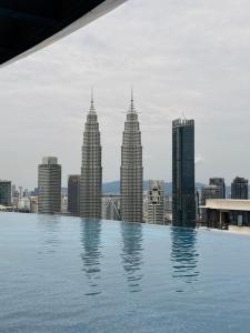 IKON SUITEs E A T O N KLCC