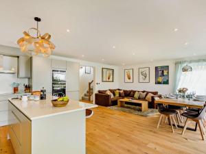 5 Bed in Polruan oc-93182