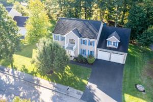 Beautiful home next train station close to boston