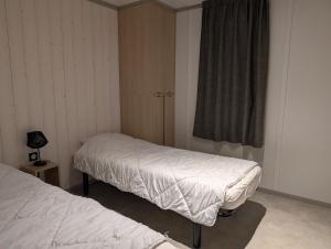 Mobil-home 3 chambres ,piscine, Domaine du Téno