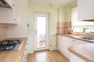 Harry Potter Studios Bungalow and Private Garden with Parking