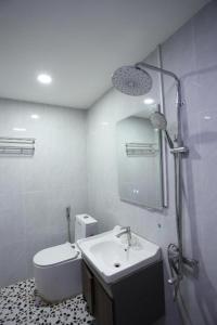 We House Guest Hotel