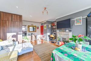 2-Bed Apartment, Sleeps 4, Greenwich, London