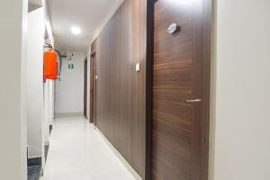 FabHotel Executive Pearl Inn - Nr Twin tower