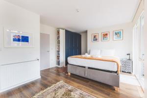 Stylish 4BDR Home Near South Acton With Parking