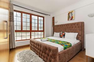 Elegant and Unique 4-BR, Pool, Gym, Free Parking