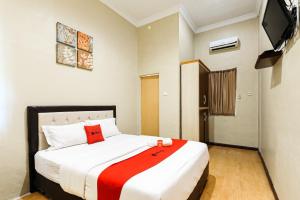 RedDoorz Plus near Universitas Sumatera Utara