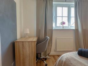 Perfect Booking 3 Bed Home in Central Bracknell