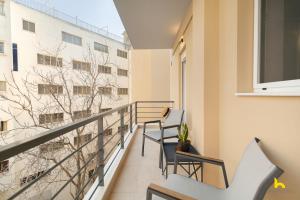 Modern Athenian Habitat with Balcony near Acropolis!