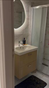 Stylish home & Free transfers