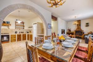 Stunning 2BR Villa with Pool