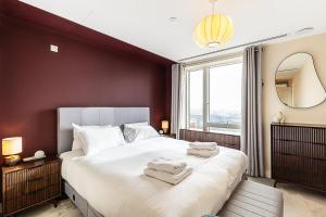 Chic Greenwich Balcony Escape