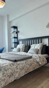 Appartements Miraflores un salon 2 chambres de salle de bain résidence bien sécurisé à côté de la plage et à côté de la gare