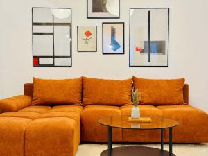 Joy City Stay Vivalia V8-8 with Massage Chair