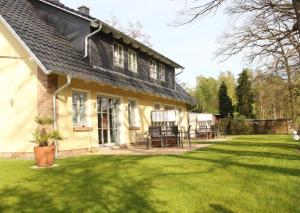 großes Baaber Ferienhaus mit Sauna und Kamin P