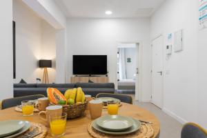 Bright Apt for 4 Las Canteras - Shared Terrace