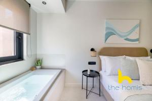 Luxury Retreat 2BDR W Dining Patio, Fast Wifi