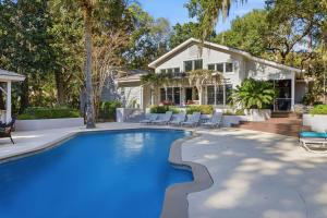 Vacation Paradise - Private Pool Fire Pit & BBQ