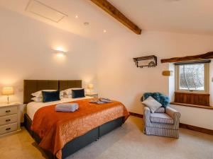 5 Bed in Bentham 90546