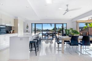 Tropical Dreaming - Heated Pool Cinema Room
