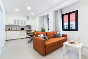 Calm & Modern Apt for 4 Las Canteras