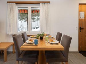 Apartment Chalet Almis-Bödeli-2 by Interhome