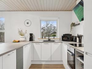 Holiday Home Thurgot - 100m from the sea by Interhome