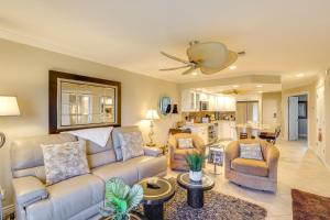 Walkable Resort Condo Retreat in Lake Havasu City!