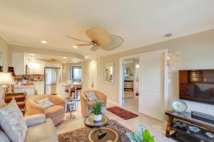 Walkable Resort Condo Retreat in Lake Havasu City!