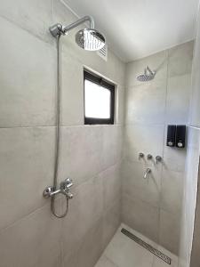 Hotel Surprise Bariloche Centro con Desayuno y Restaurante