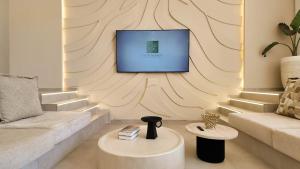 Villa Maryam heated pool not overlooked