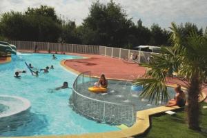 ZEcamping 3 étoiles à 500m de la plage parc aquatique toboggans dog friendly