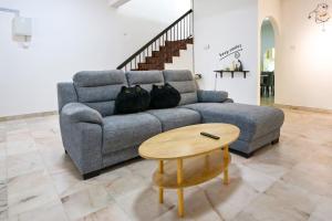 Gathering Double Storey House-10pax