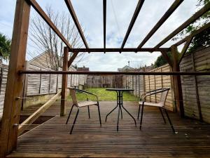 Charlie Langley Properties - Sleeps 10