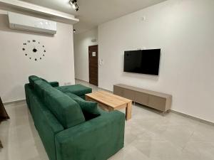 3-Bedroom with Jacuzzi & Private Terrace
