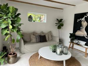 Stylish House Close to The Ocean And Airport