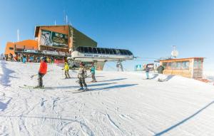 Nice Apartment In Lanzada With Wifi