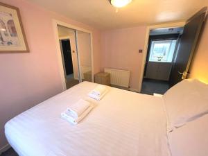 Cosy Cottage in Moffat Town Centre - Pass the Keys