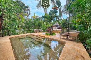 Amazing 2BR Condo - Lagoon Pool, Golf